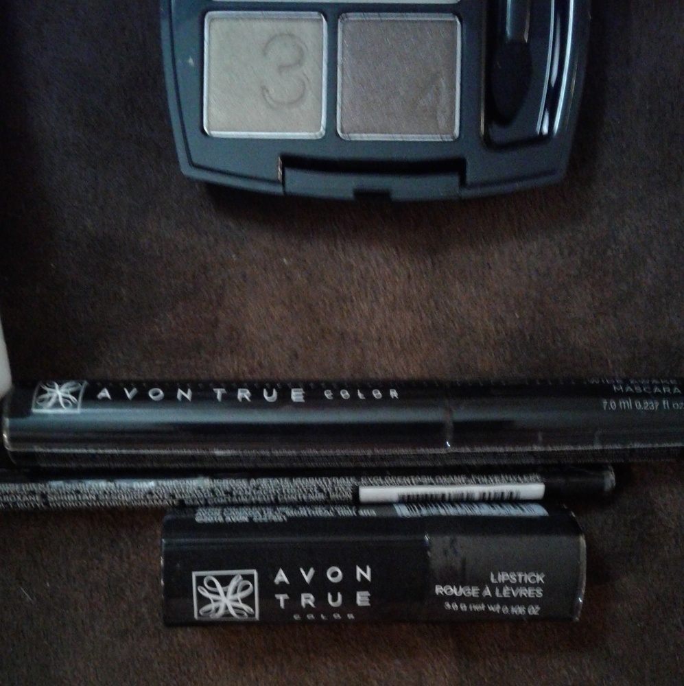 Avon Custom made Healthy Glow Valentine's Bundle